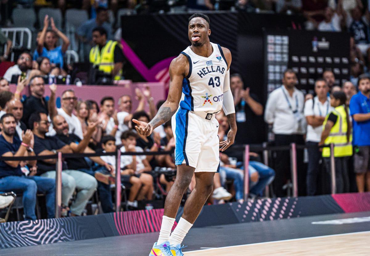 字母哥哥：雄鹿高层对我的防守贡献度非常认可，我在场上拼尽全力